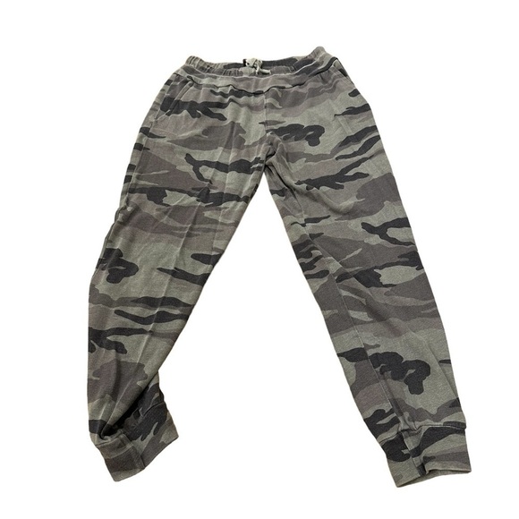Splendid Supersoft Camo Jogger / Green / Size Small/ Ankle Length - Picture 2 of 11